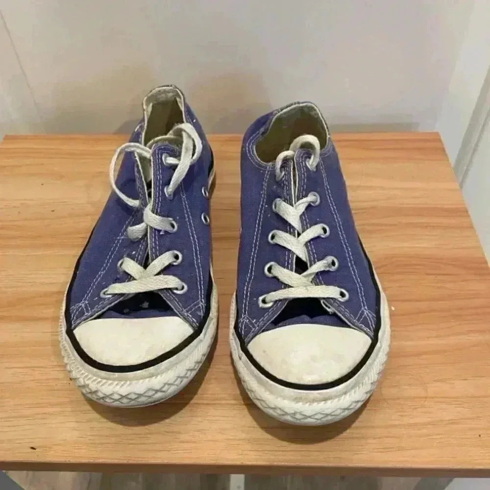 CONVERSE ALLSTAR PURPLE TENNIS SHOES SIZE 3